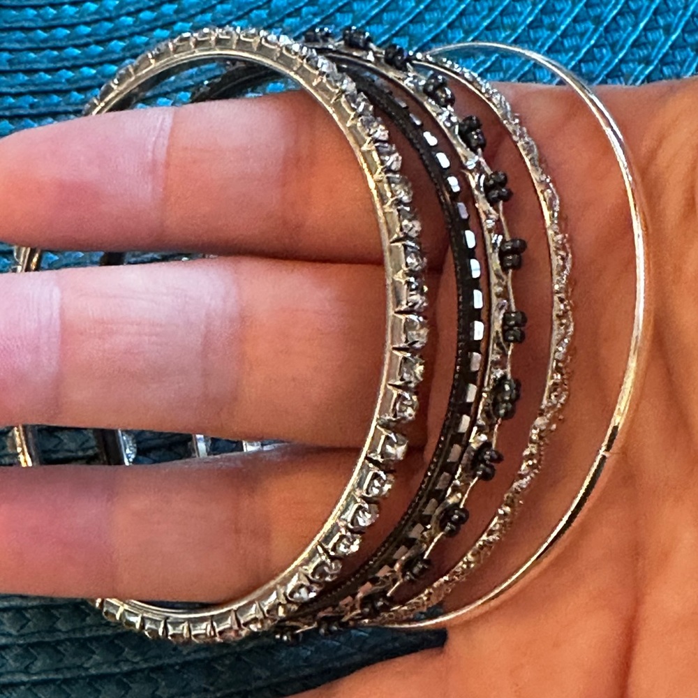 Bangle bracelet set - Picture 3 of 4